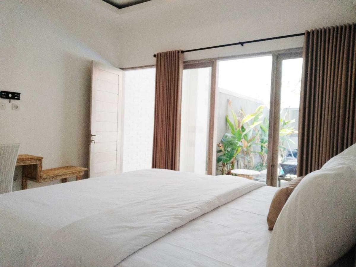 Berawa Dini Guesthouse Canggu  Luaran gambar